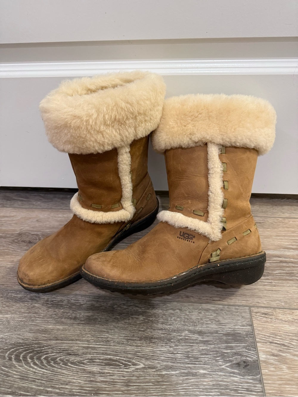 UGG Women's Chestnut Suede Shearling Cuff Winter Boots